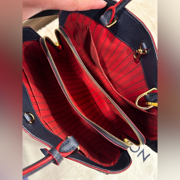 💙BLUE EMPREINTE💙Louis Vuitton Montaigne empreinte with strap - Picture 5 of 15